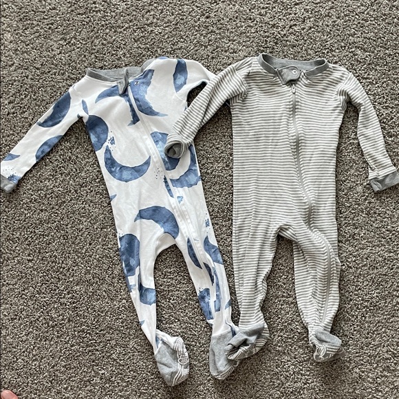 Moon and Stripes Baby Footies Set of 2 - Picture 1 of 1